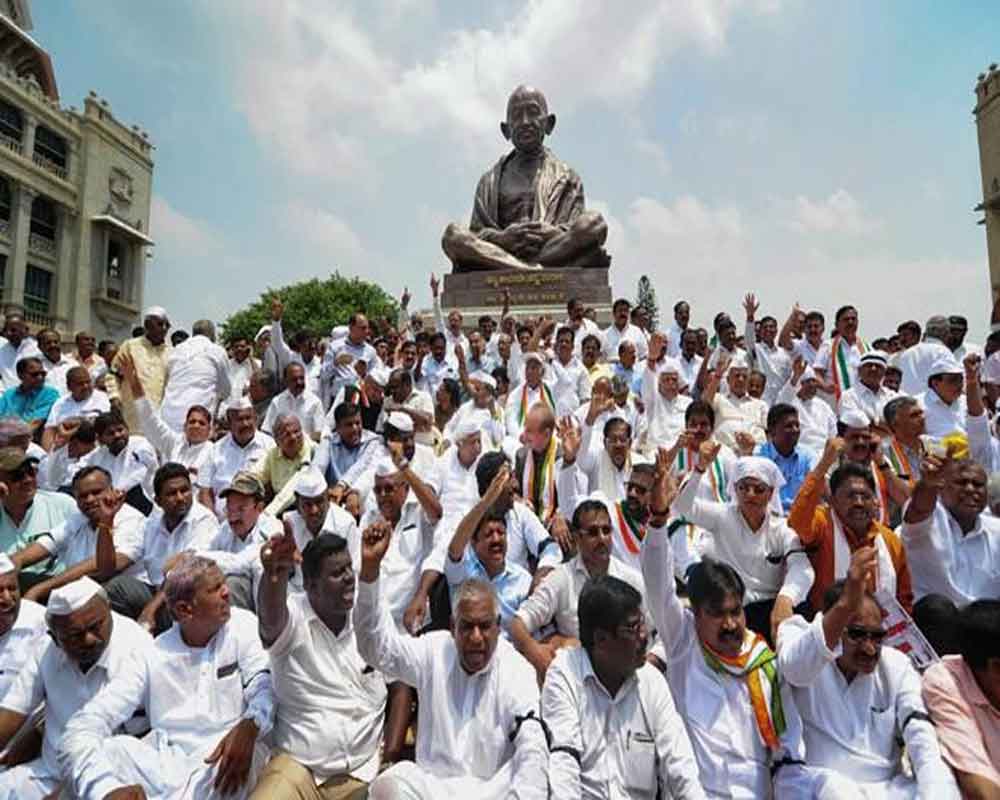 Karnataka: Cong MLA Nagaraj hints at reconsidering resignation