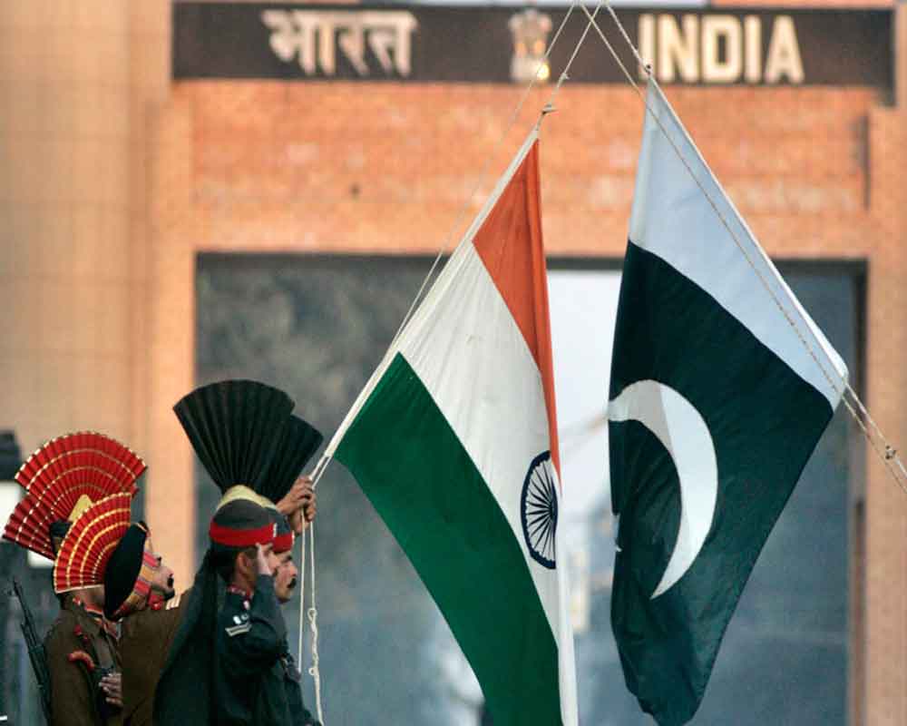 Kashmir issue should be resolved via dialogue between India, Pak: China