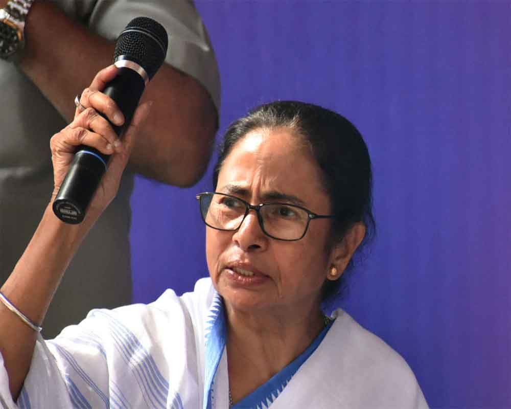 Mamata ends sit-in, claims 'moral victory'