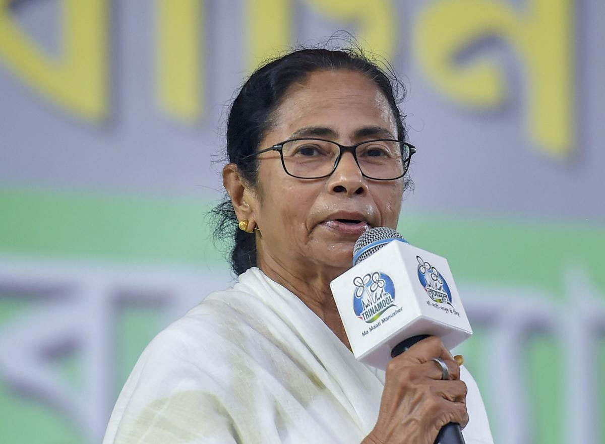 Mamata offers to quit as CM, party rejects