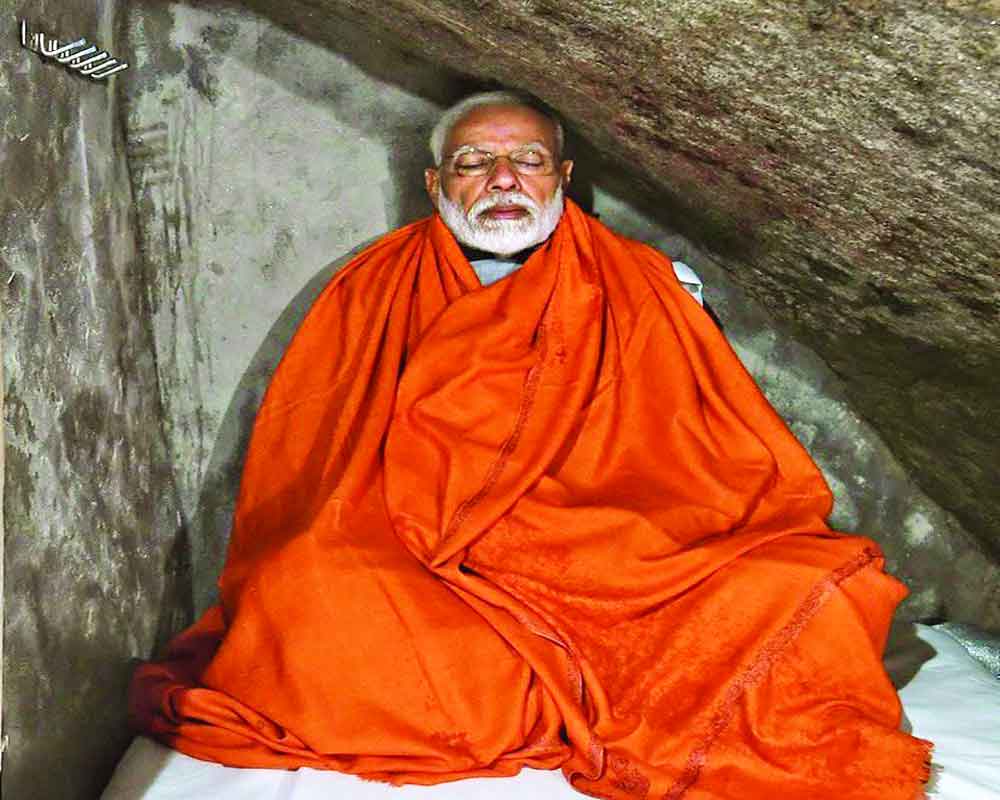 Modi meditates in Kedarnath cave