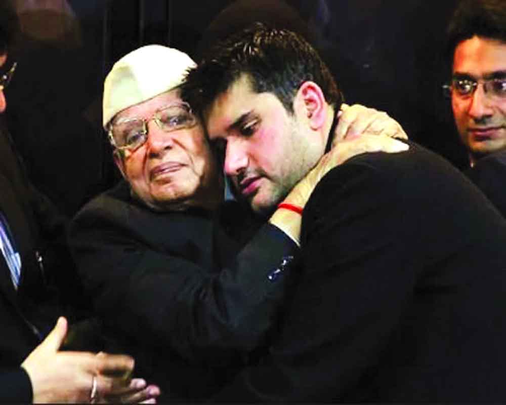 ND Tiwari’s son Rohit smothered with pillow
