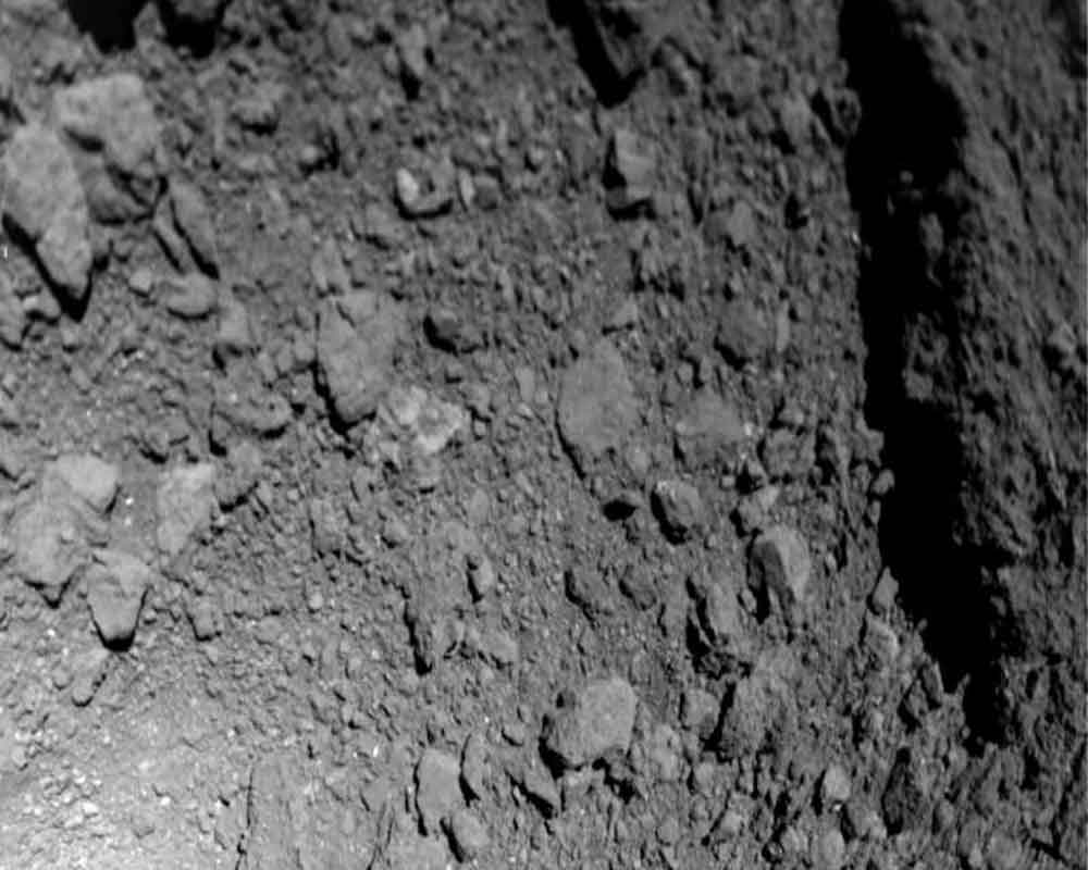 New images from asteroid probe offer clues on planet formation