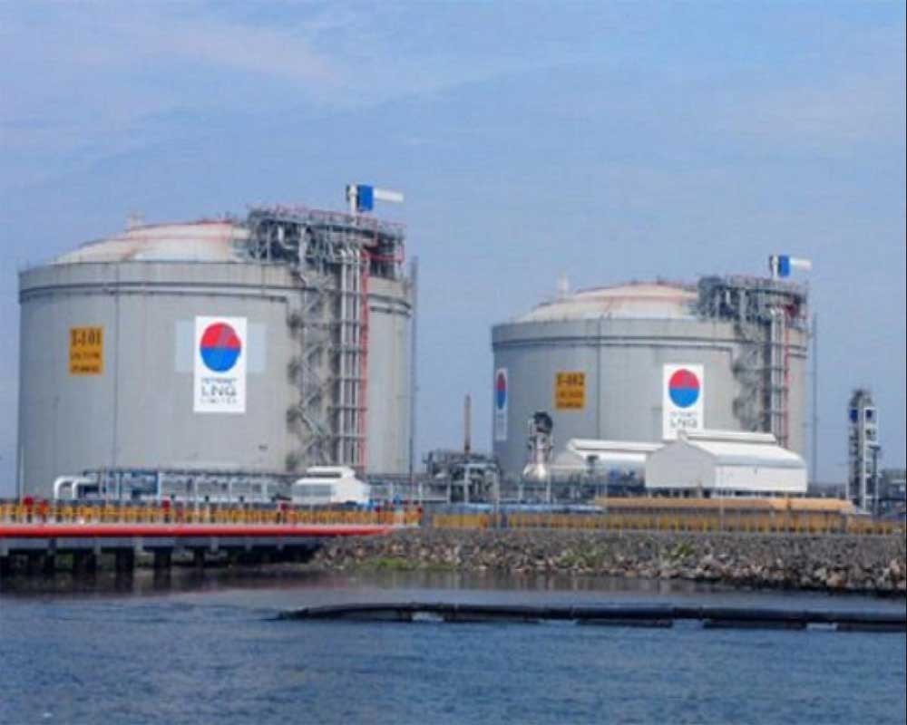 Petronet LNG signs USD 2.5 bn deal to take stake in US LNG plant