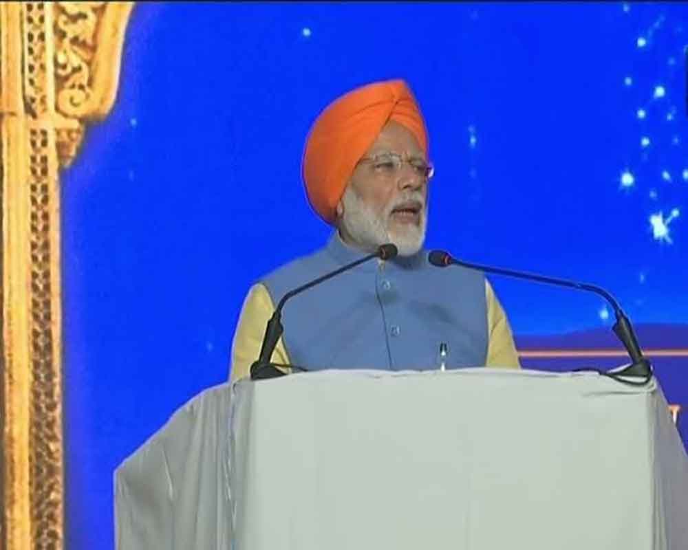 PM extends greetings on Guru Nanak Dev's birth anniversary