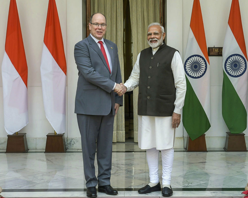 PM holds talks with Monaco's Prince Albert II, discusses combating climate change