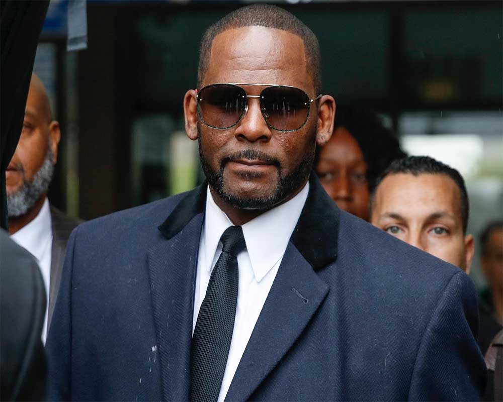 R. Kelly faces graft charge over 1994 marriage to Aaliyah