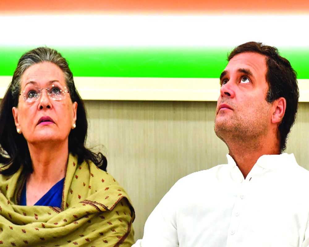 Rahul adamant to quit but CWC asks him to reshape party