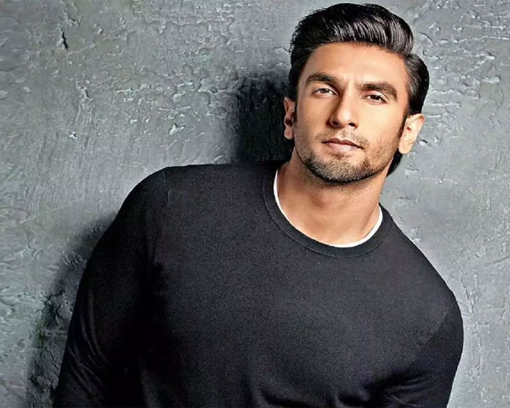 Ranveer Singh gets quirky with GIFs, enthrals fans