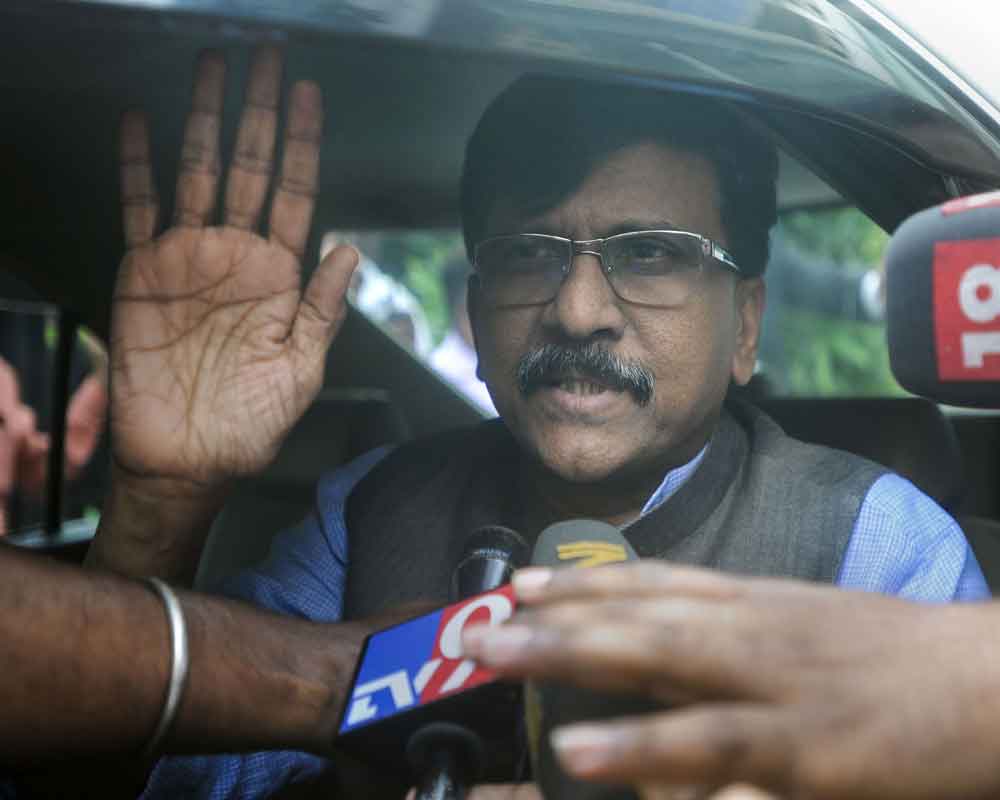 Returning funds treachery against Maha: Sena on Hegde's claims