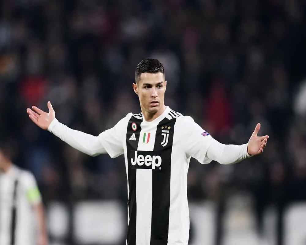 Ronaldo nets hat trick to send Juventus into CL quarters