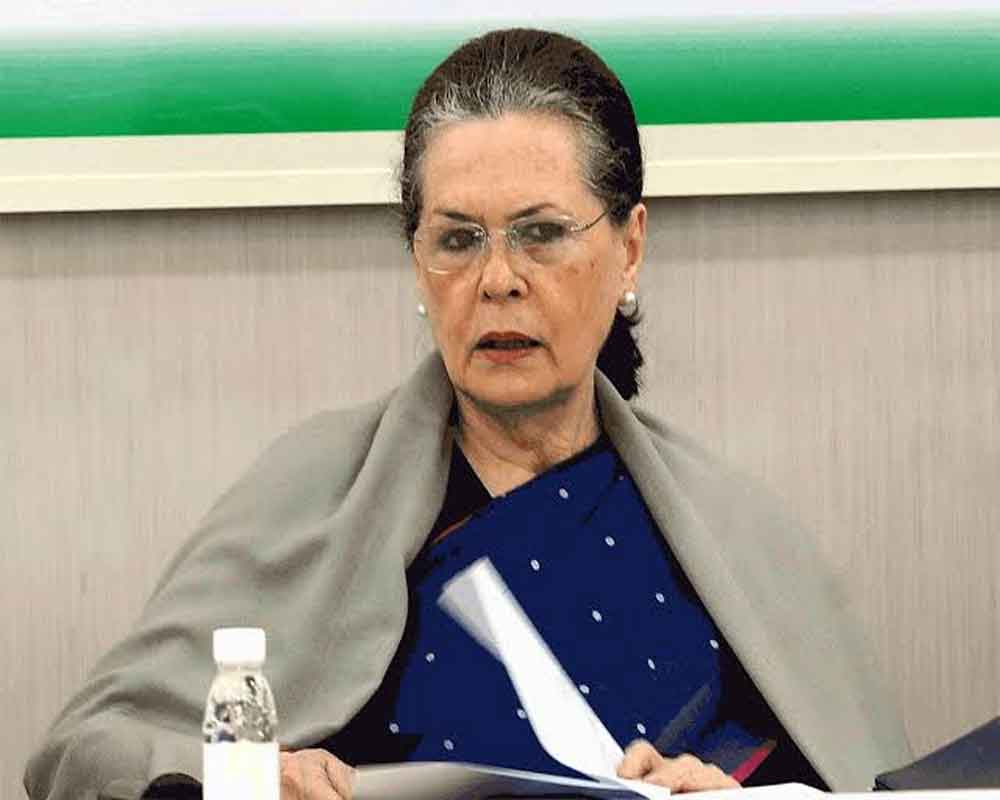 Sonia speaks to Pawar, authorises 3 senior leaders to hold talks with NCP