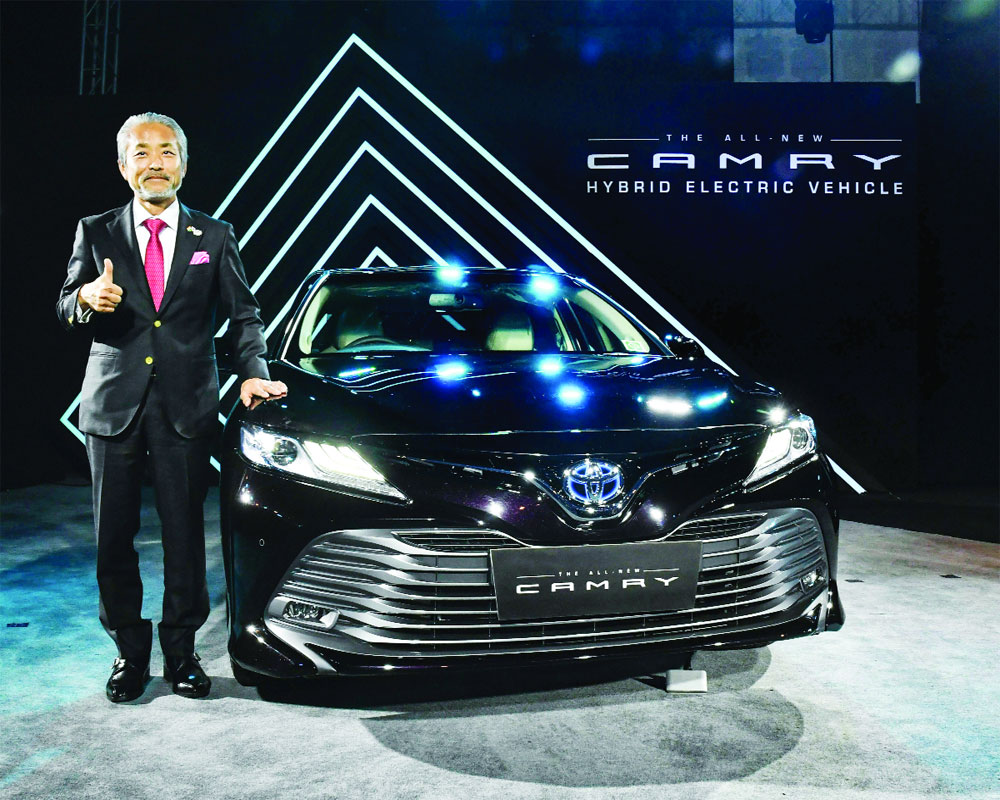 Toyota introduces new Camry Hybrid