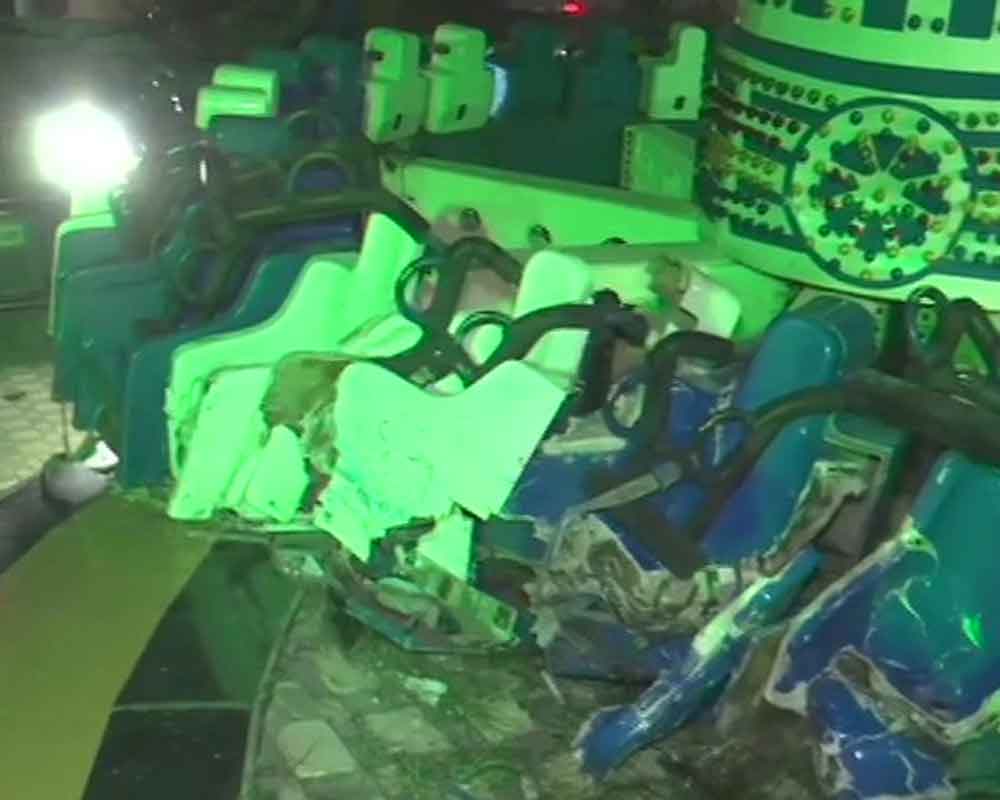 Two dead, several injured as amusement ride collapses in Guj