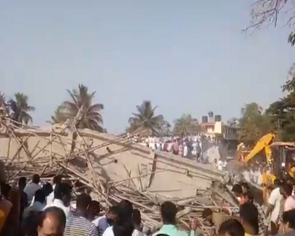 Two killed, many trapped in under construction building Collapse at Dharwad
