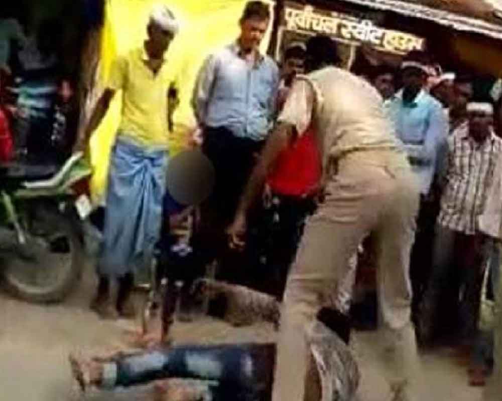 UP: Cops thrash biker in Siddharthnagar, suspended; inquiry on
