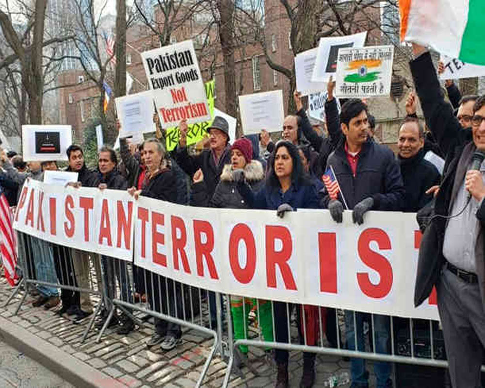 US veterans join Indian-Americans in protest against Pakistan in Washington DC