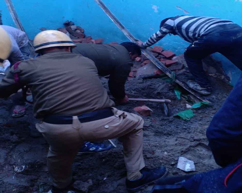 Building collapses in Delhi's Bhajanpura