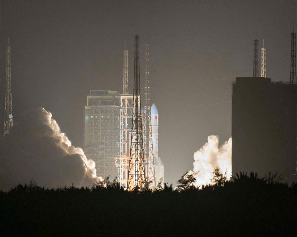 China moves rocket into place for nation's 1st Mars mission