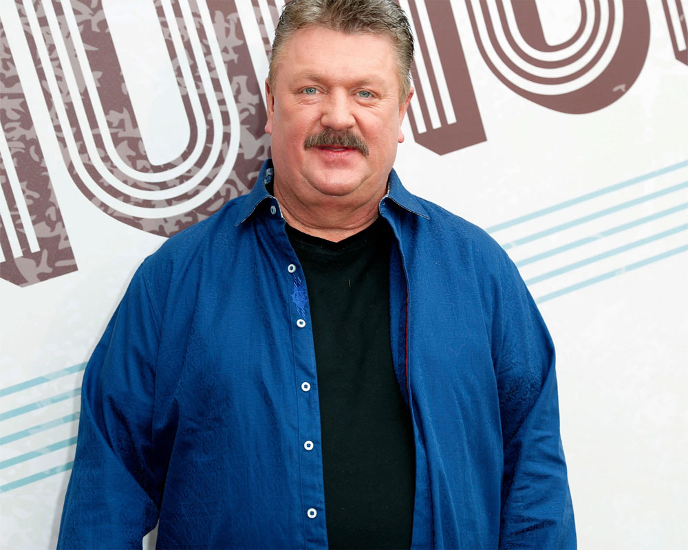 Country music veteran Joe Diffie tests positive for COVID-19.