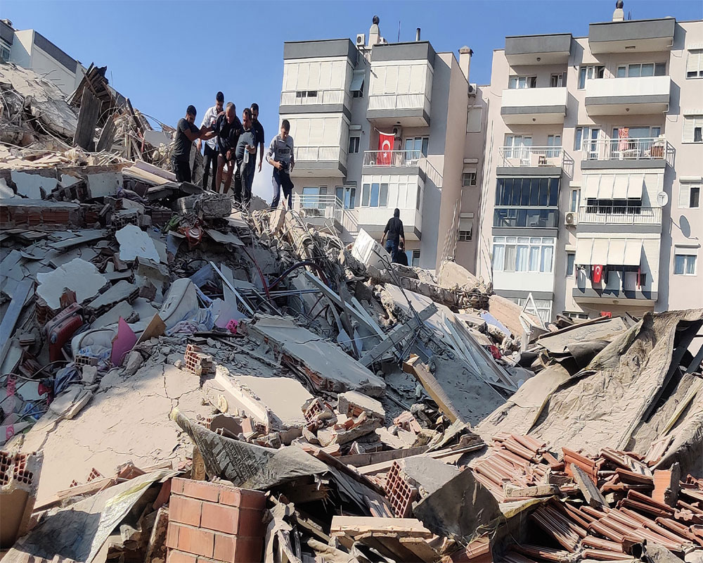 Death toll reaches 26 in quake that hit Turkey, Greek island