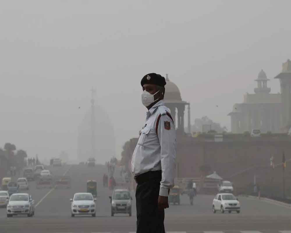 Delhi's air quality 'very poor', likely to improve by Saturday