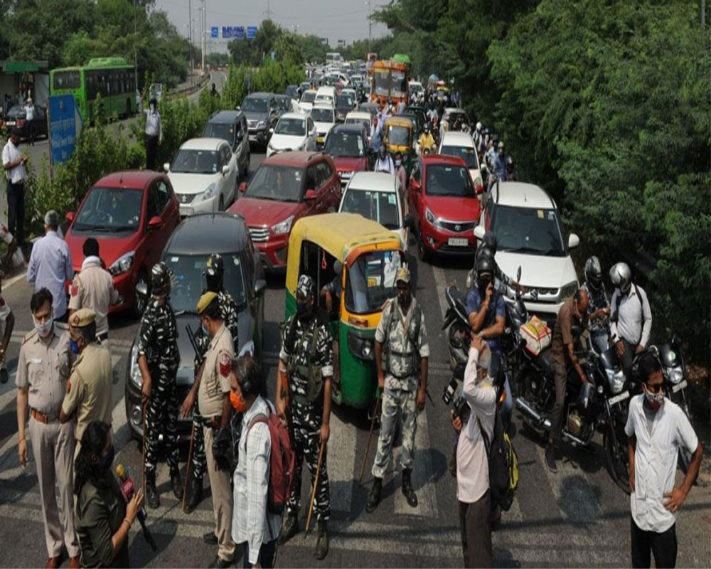 Farmers' march: Security beefed up at Delhi borders, traffic diverted