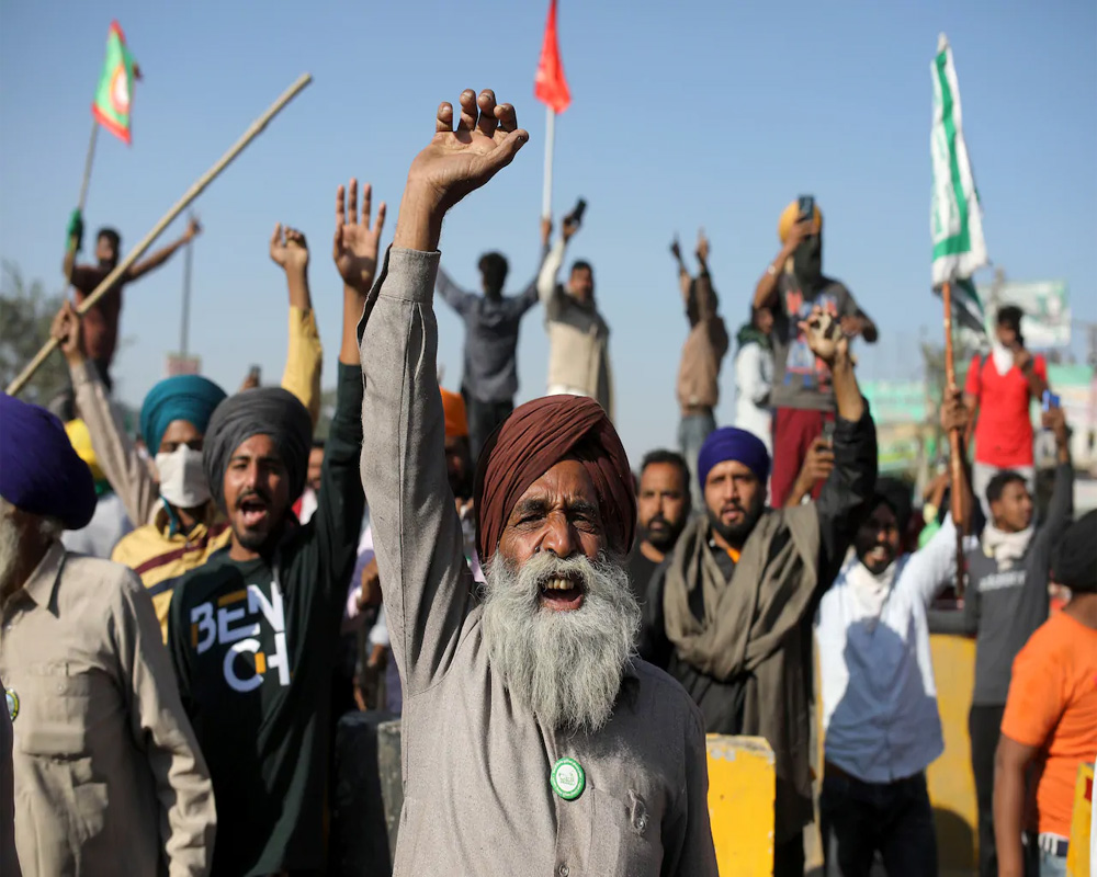Farmers at Ghazipur border set up 'Neki ki divar' for protesters
