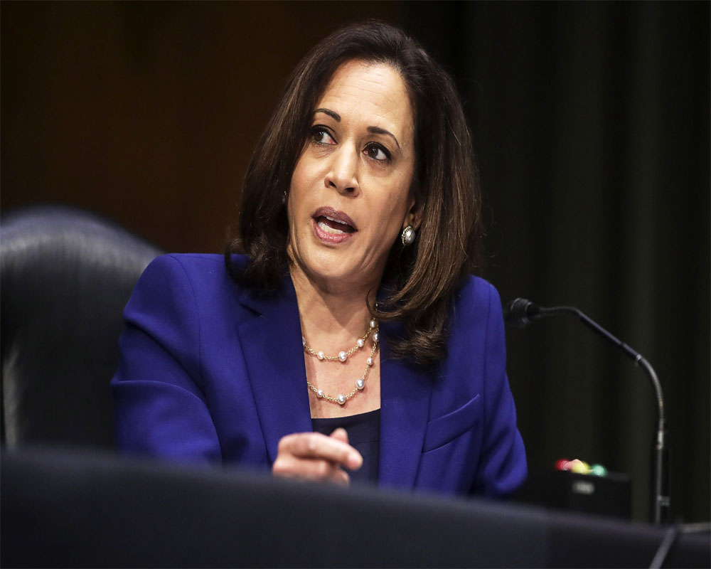 Harris to voters: Don''t give up as Trump rushes court pick