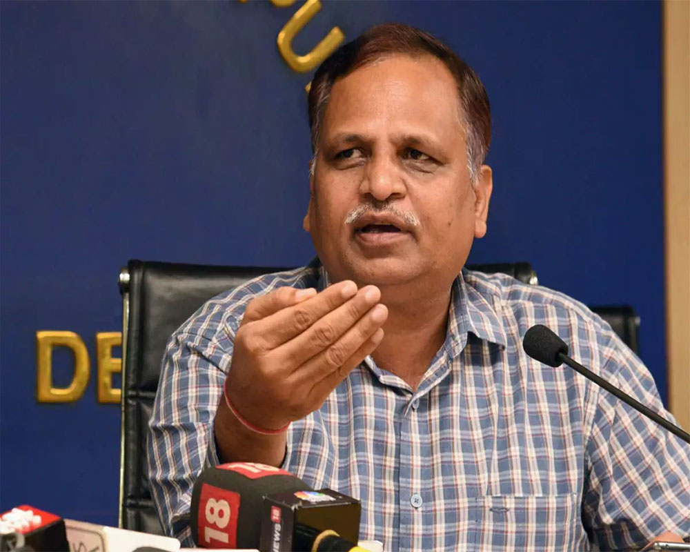 Impossible to wipe off COVID spread through lockdown, treat mask  as vaccine: Jain