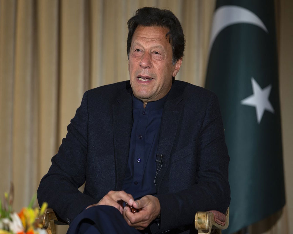Imran Khan slams Nawaz Sharif for accusing army chief of rigging elections