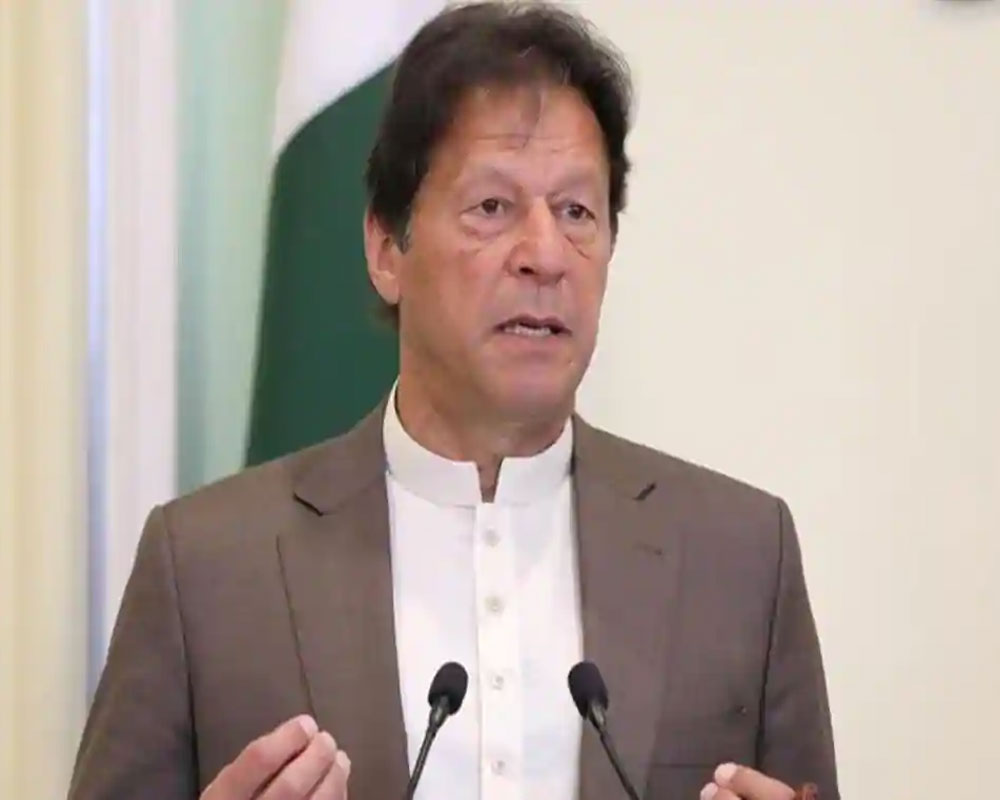 Imran warns Pakistanis aren't immune to threat as COVID-19 cases reach 2,818; death toll at 41