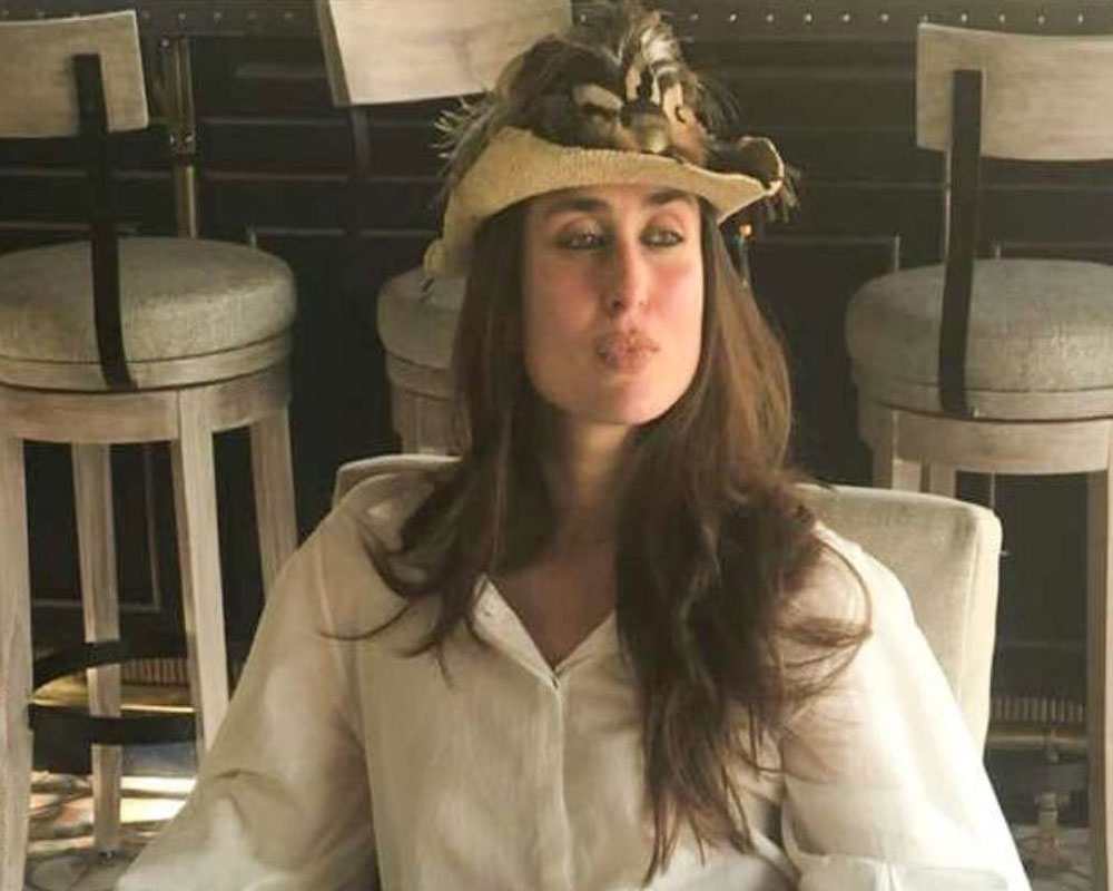 Kareena aces 'work from home' with a pout