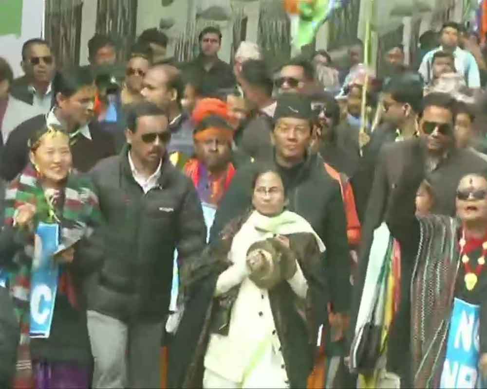 Mamata leads anti-CAA march in Darjeeling hills