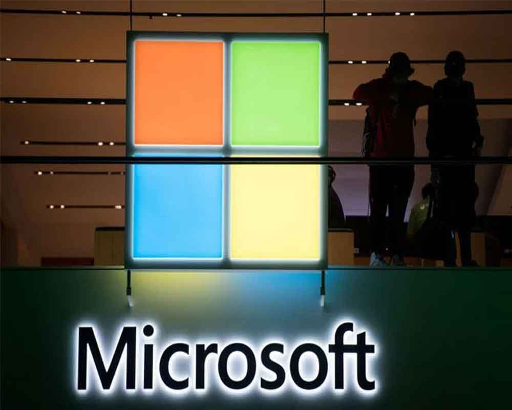 Microsoft hires Apple veteran for hardware, AI division