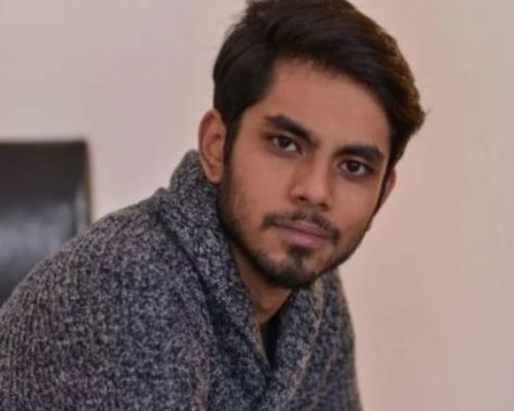 My parents wanted me to chart my own path: 'Bamfaad' actor Aditya Rawal