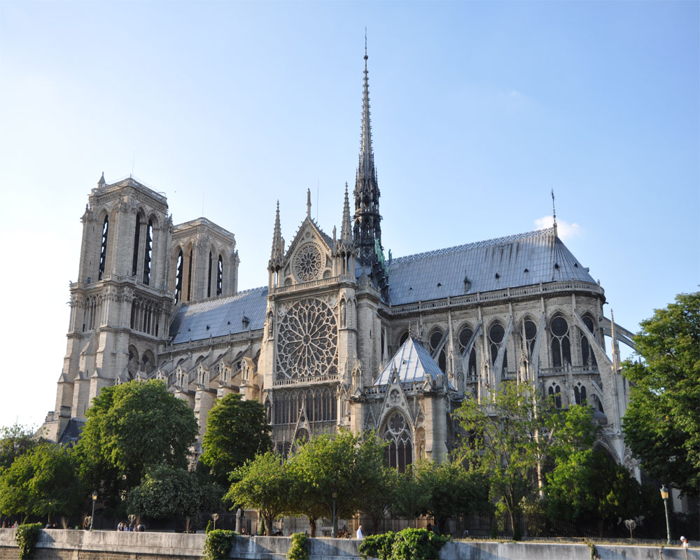 Notre Dame Cathedral to be rebuilt without modern touches