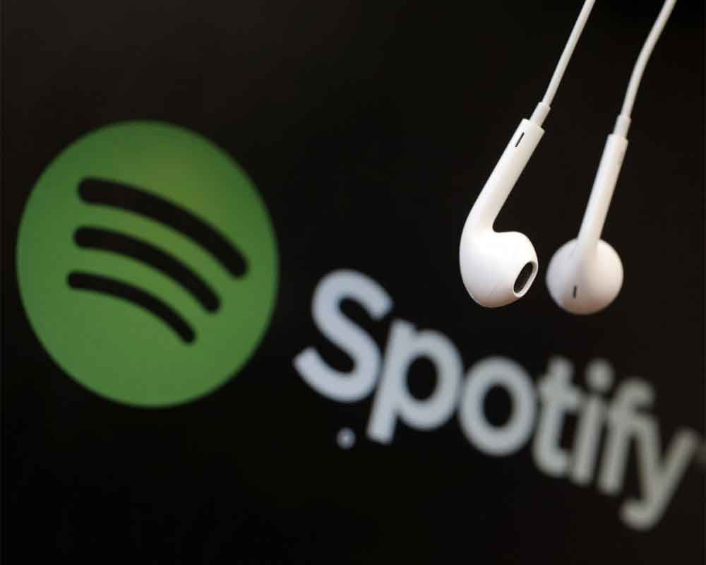 Now play, control Spotify podcasts via Google Assistant in English
