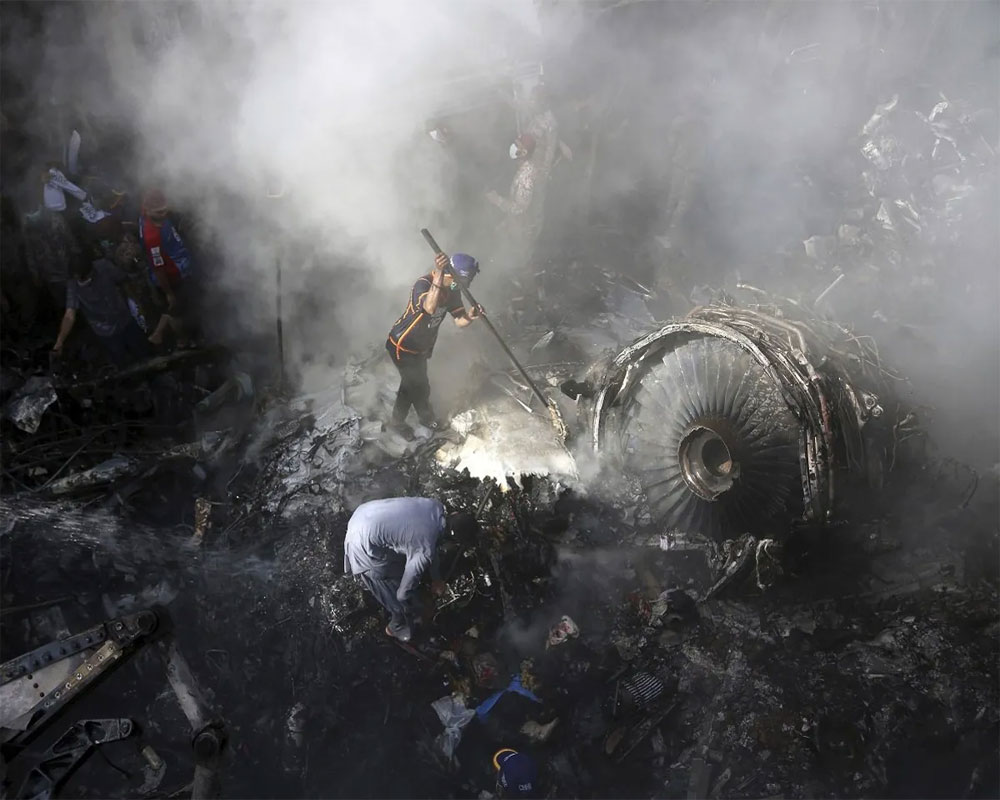 Pakistan finds 'human error' in deadly Karachi plane crash