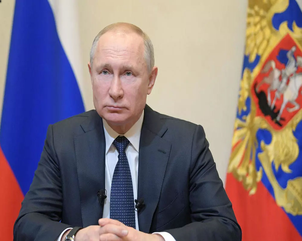 Putin says Russia ready to cooperate on cutting oil production