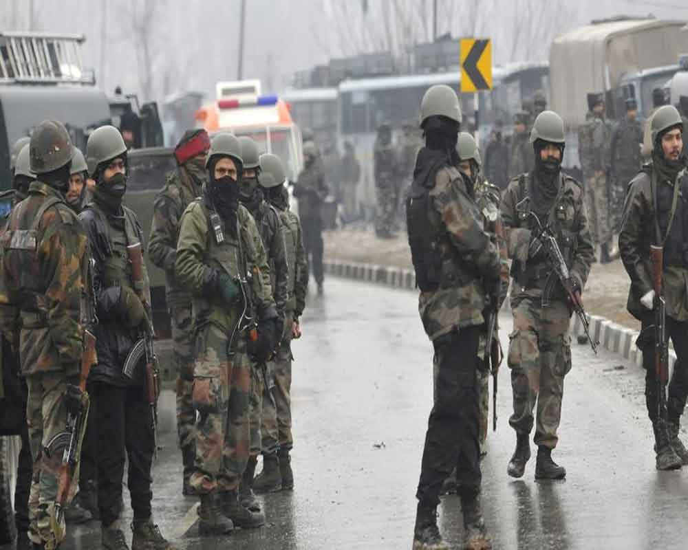 Terrorists hurl grenade on CRPF personnel in Srinagar, vehicles damaged