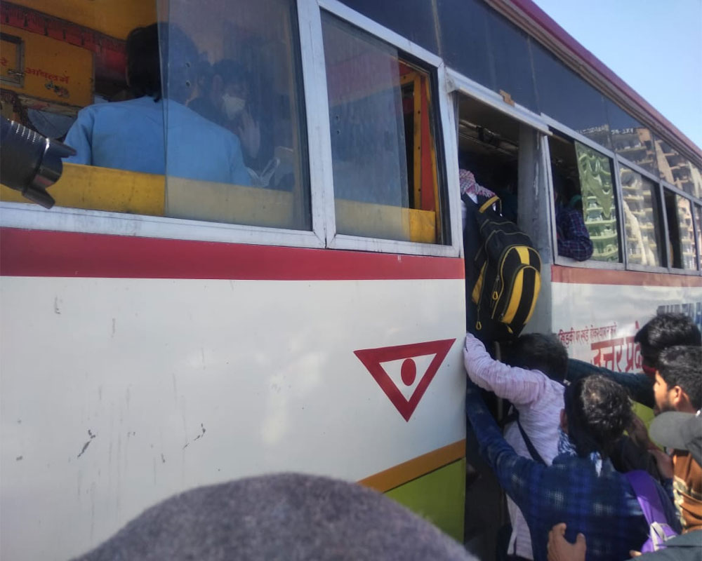 UP govt arranges 1,000 buses for stranded migrant workers