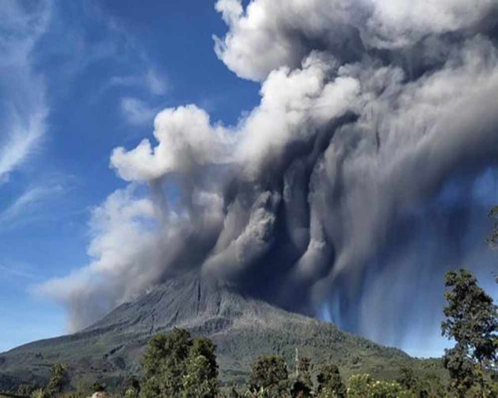 Volcano in eastern Indonesia erupts, thousands evacuated