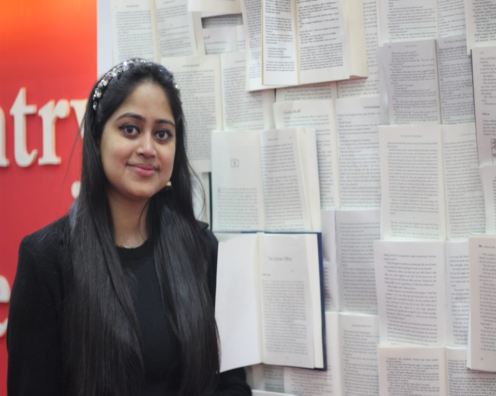 Vrinda Singh launches book â€˜5 Minutes', a romantic thriller