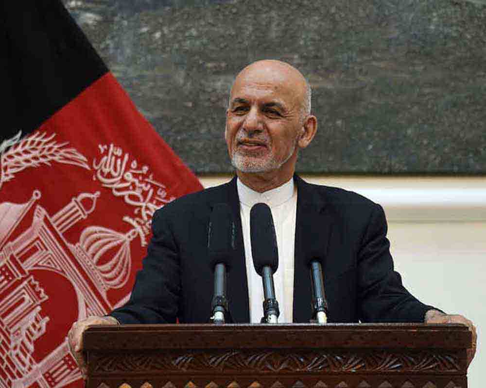 Afghan president leaves the country as Taliban move on Kabul