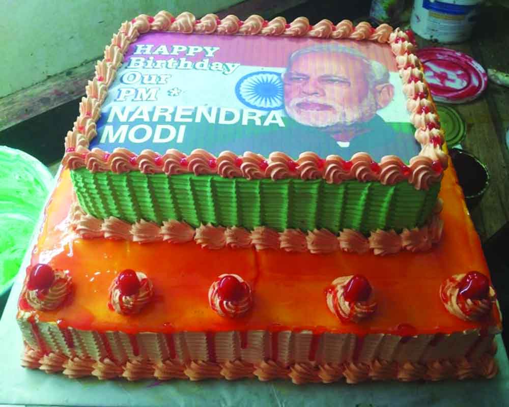 PM Modi's Birthday | Watch: BJP Workers Cut 71 Feet-Long Vaccine Cake  On PM Modi's Birthday Eve