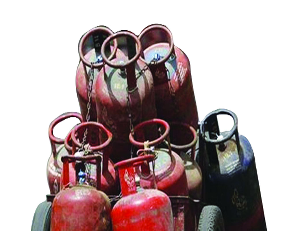 Commercial LPG price raised by Rs 266