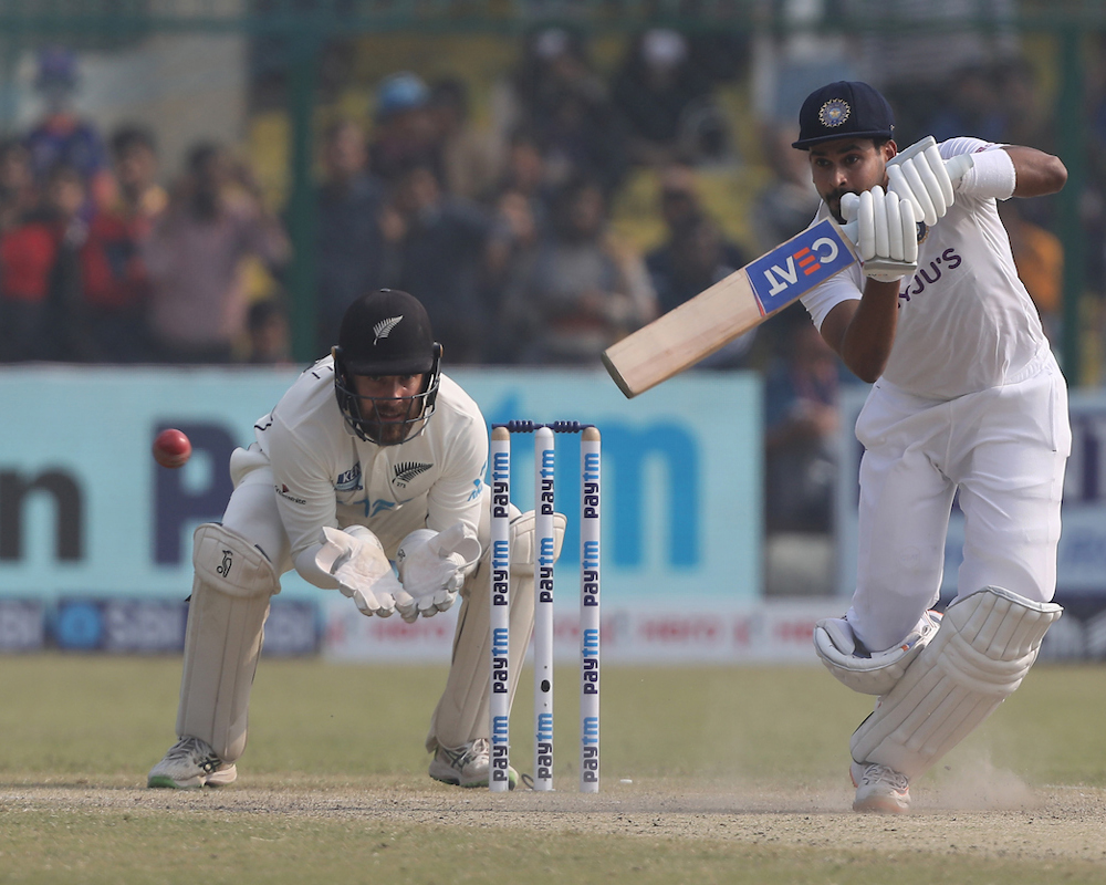 Day 4: Super Iyer scores 65 as India inch towards winning score, reach 167 for 7 at tea