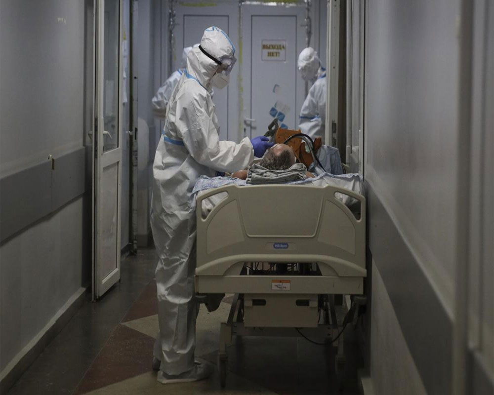 Hard-hit Russia sets another daily record for COVID deaths