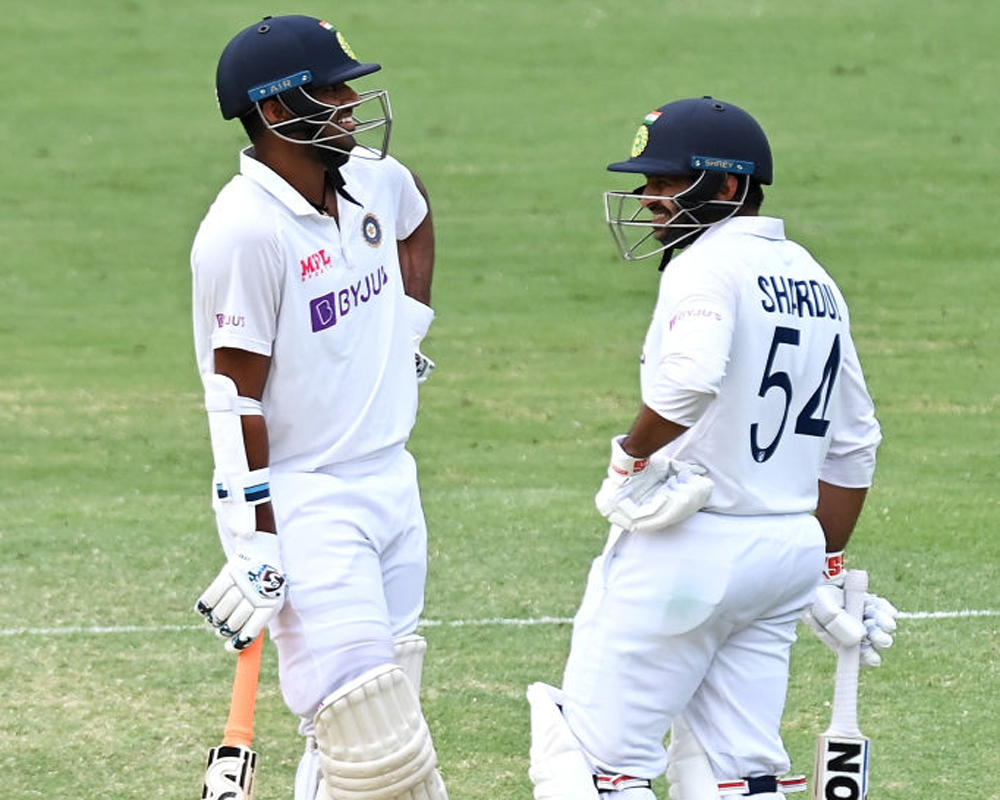 India fight back through Washington and Thakur, cut Aussie lead to 33 runs